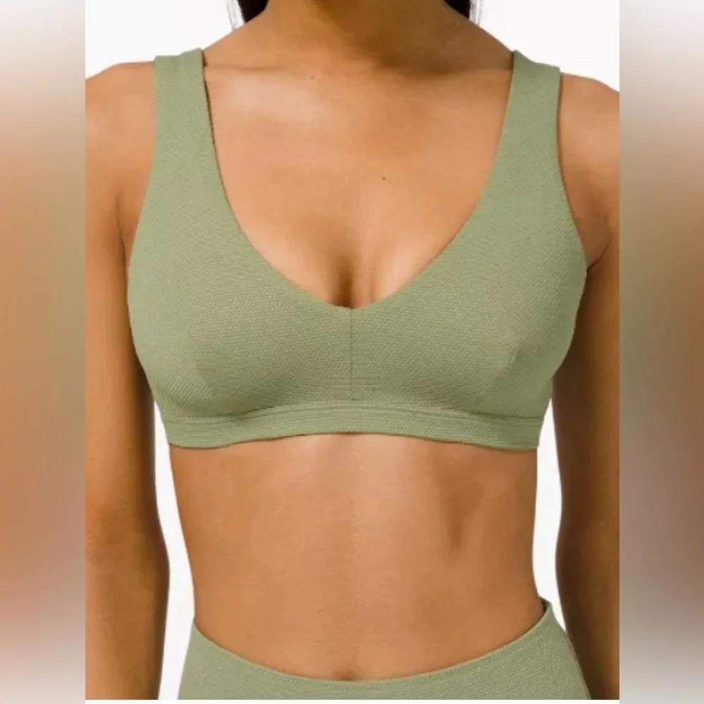 Lululemon Athletica Sage Green Textured Bralette - Picture 1 of 8